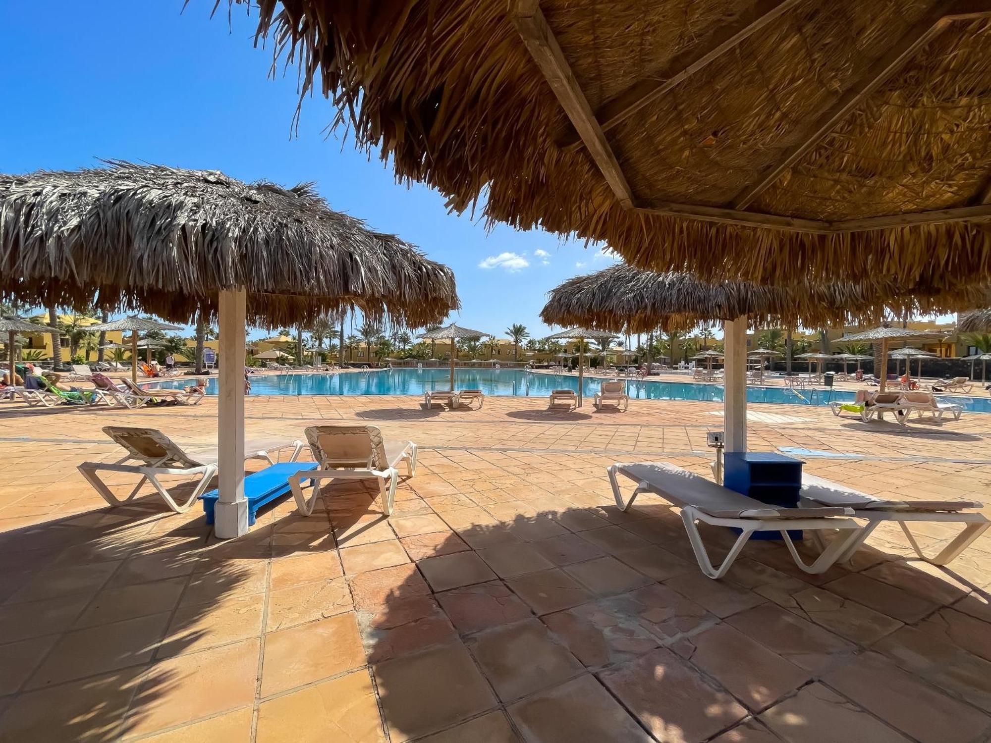 Апартаменты B-Rent Casa Angela Pool View Коральео Экстерьер фото